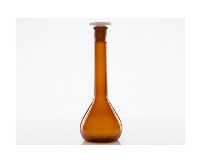 High-Precision USP Amber Class A Volumetric Flask with PP Stopper for Laboratory Use