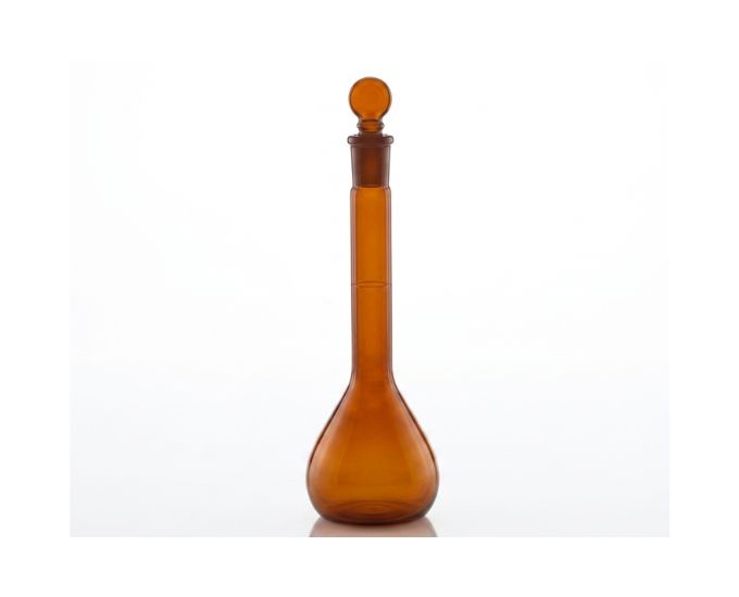 High-Precision Amber Class A Volumetric Flask with PP Stopper for Laboratory Use